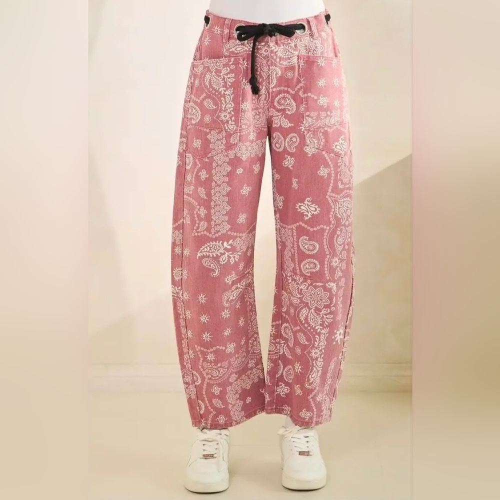 Women's Pink Paisley Wide-Leg Drawstring Pants